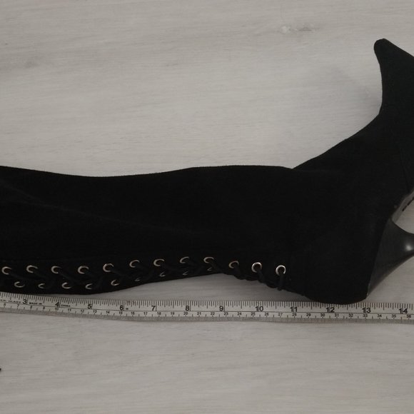 BCBG Black Knee High Boots - Suede with Stilletto heel size 4.5 - Picture 4 of 4
